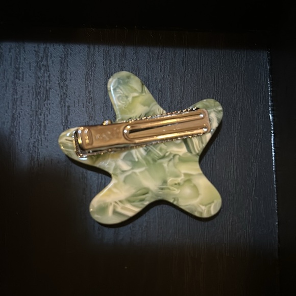 Tagi Star Shape Green Single Piece Hairclip - Picture 3 of 5